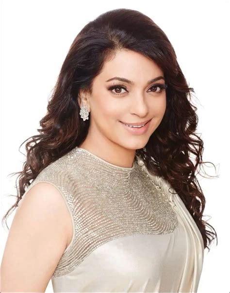 Juhi Chawla photos: 50 best looking, hot and beautiful HQ photos。